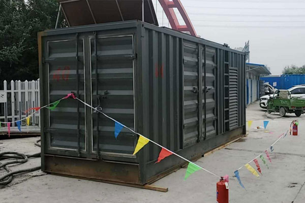 逊克发电机租赁空气滤清器多久更换一次？